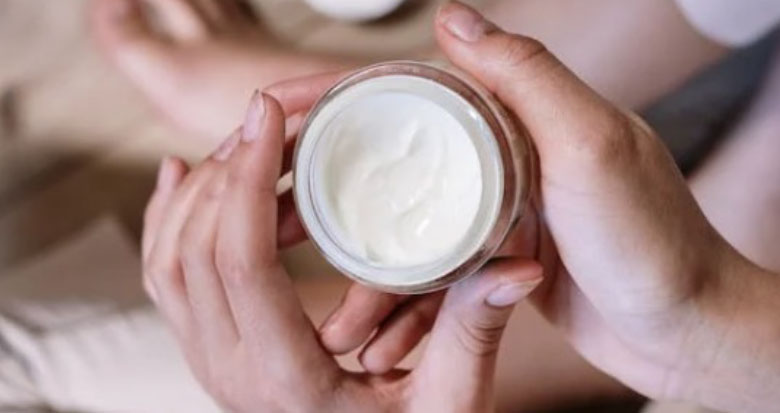 Carboxymethyl-Cellulose-Used-in-Makeup-and-Cosmetics