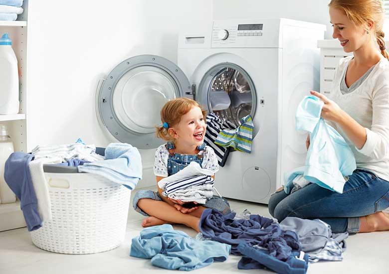 Laundry washing application of detergent grade sodium CMC