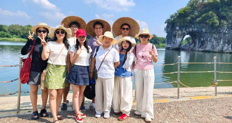 SINOCMC team members at Elephant Trunk Hill in Guilin